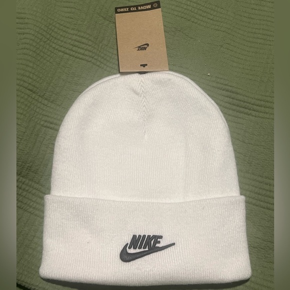 Nike Peak Futura Beanie Adult Unisex White - Picture 1 of 6